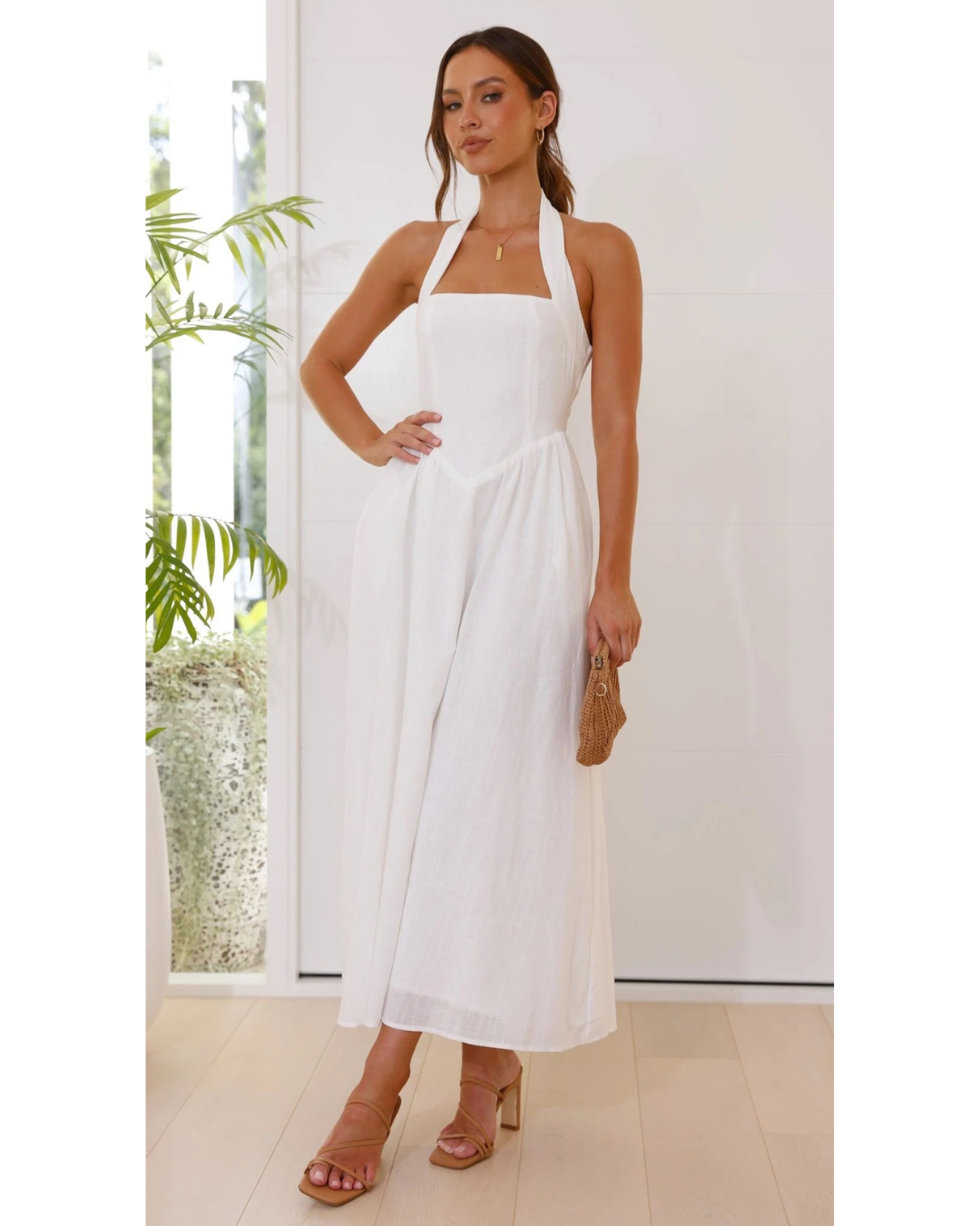 Robe Élégance d’Été – Dos Nu & Taille Nouée