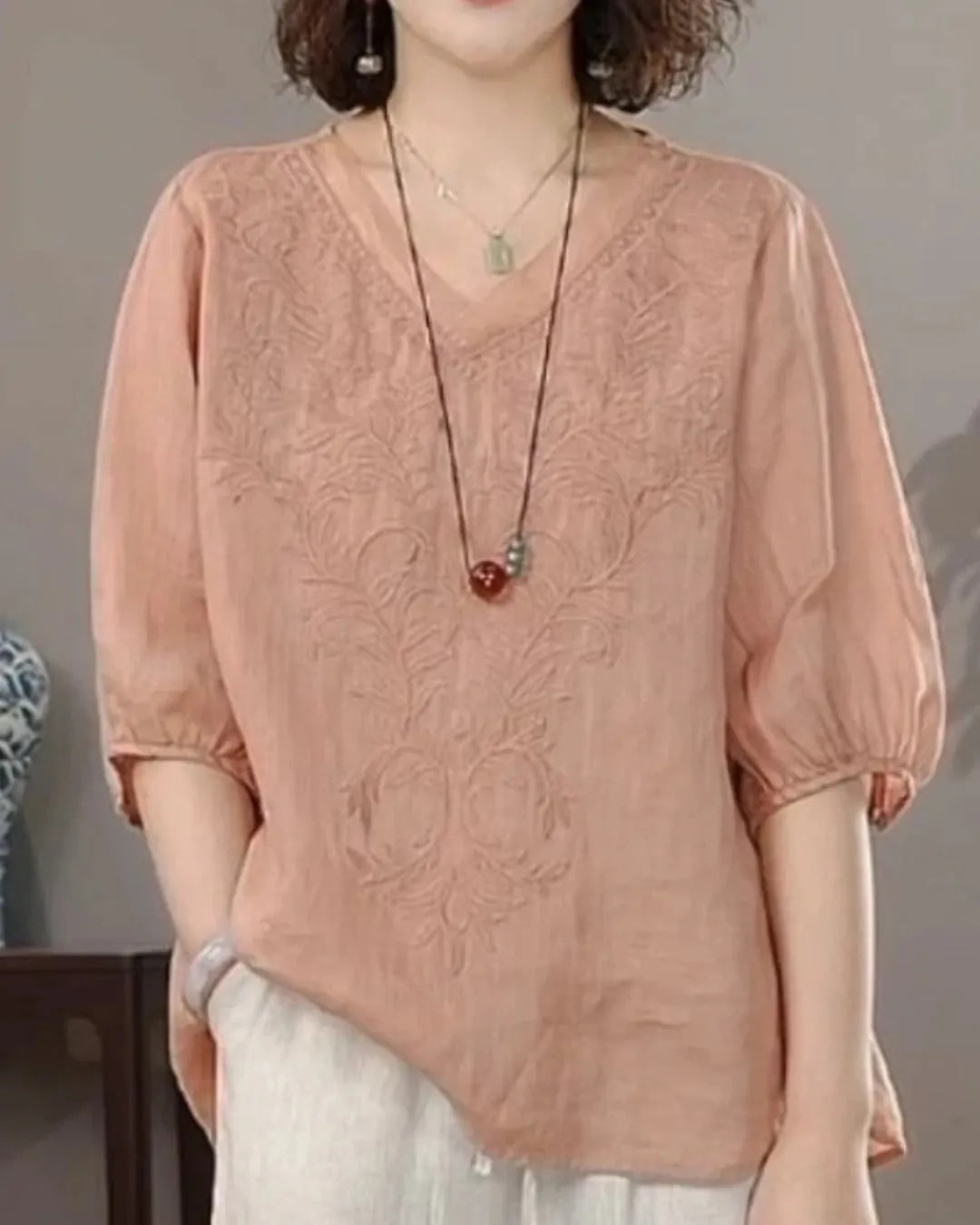 Blouse Brodée Col V en Lin Coton